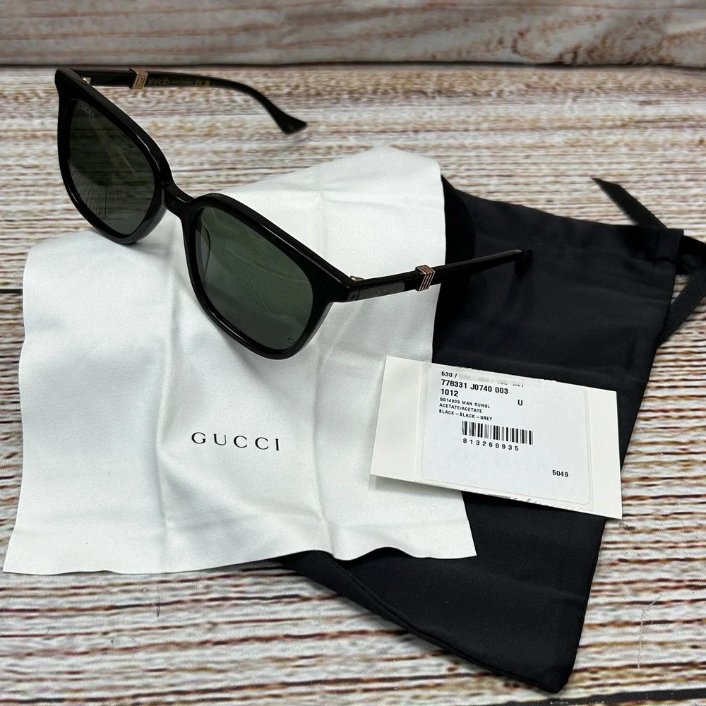 Gucci GG1493S 001‎ Black Acetate Square Sunglasses Grey Lens w/ Case Never Worn